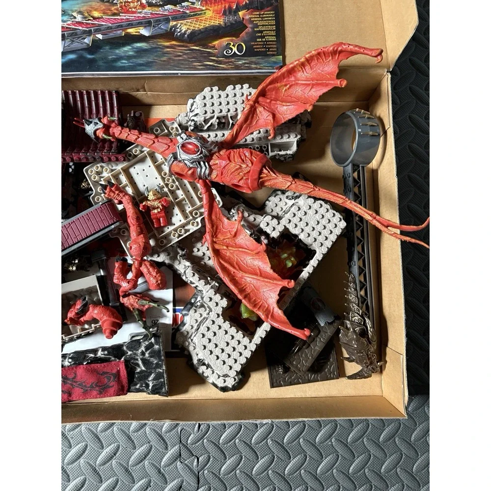Mega Bloks 9812 Dragons Metal Ages: Odaku Armory used missing parts